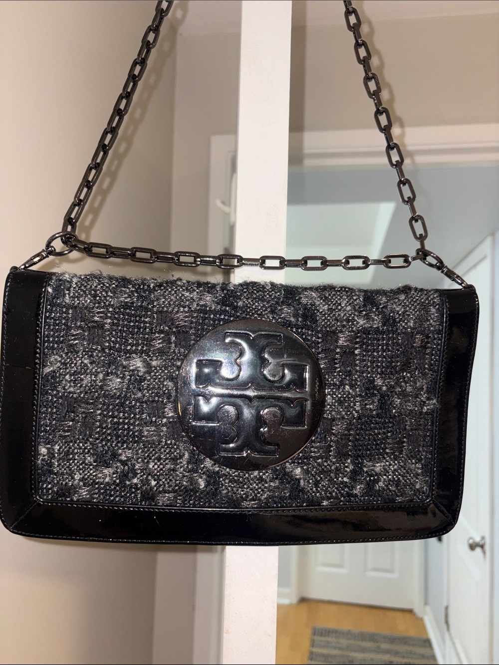 Low start Tory Burch Reva Tweed Fabric/Leather Clutch in EUC. - Picture 3 of 10